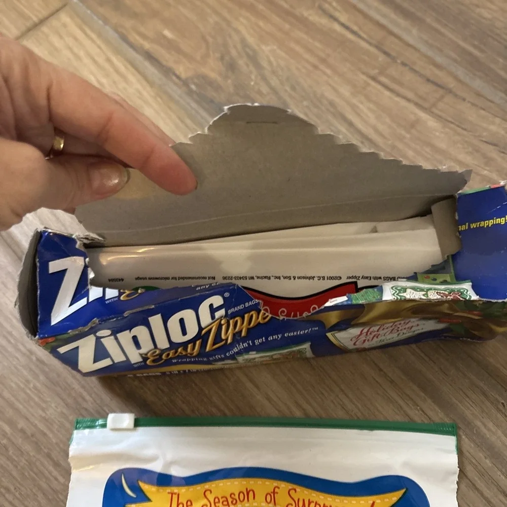 Ziploc easy zipper